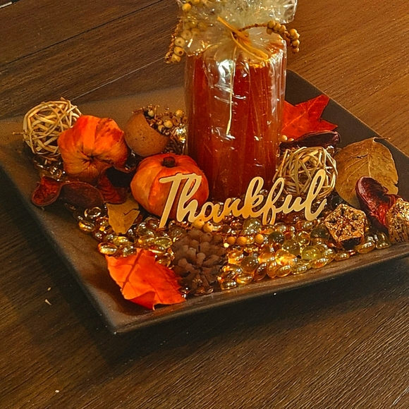 Meet your Posher, Ana of Love & Sparkle, LLC and Dirt & Diamonds, LLC - Picture 1 of 1